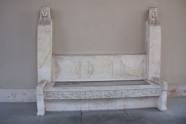 愈发显现 愈发显现